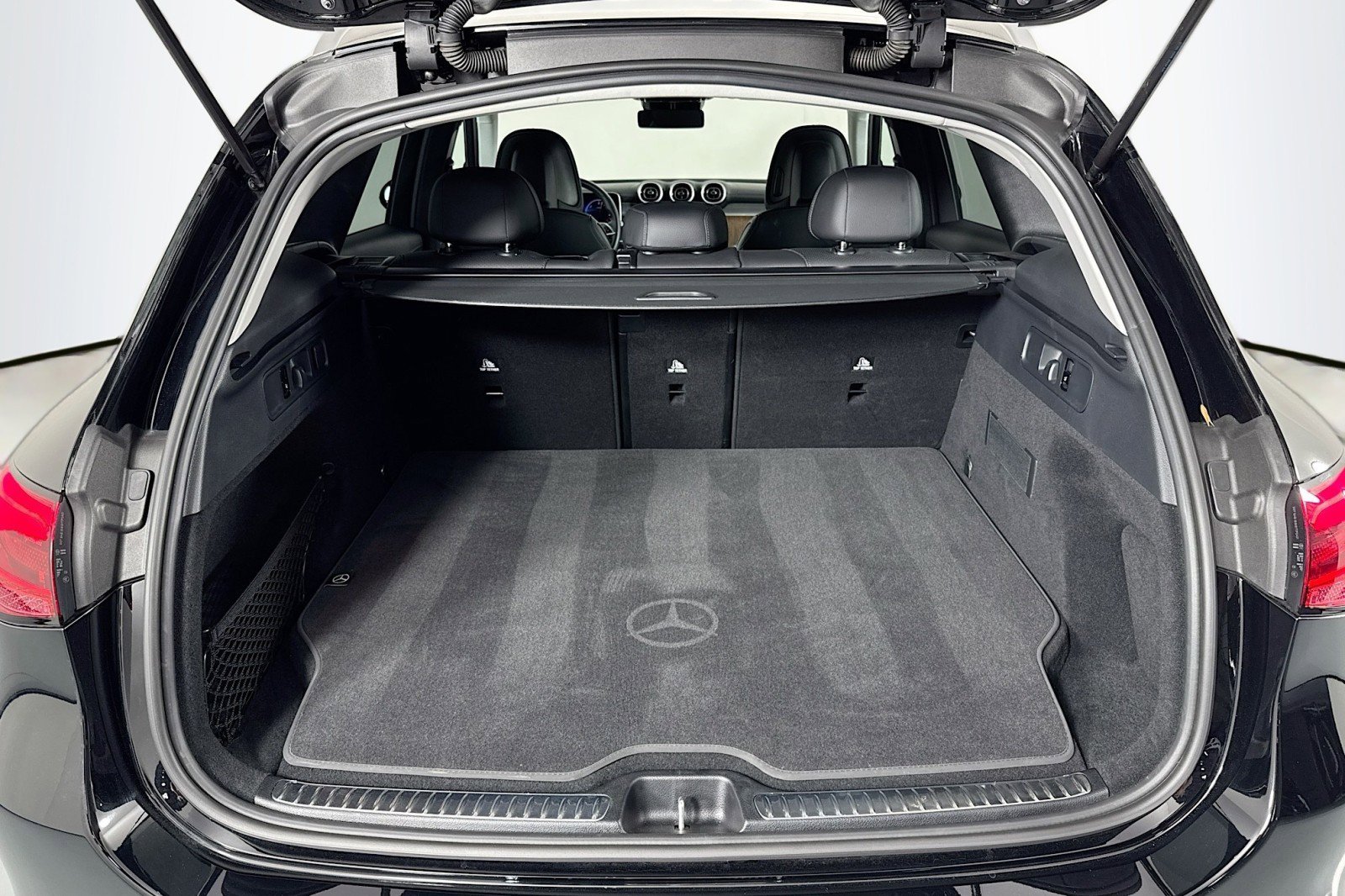 Certified 2025 Mercedes-Benz GLC 350e 4MATIC image 22