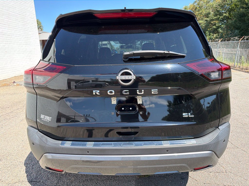 Used 2023 Nissan Rogue SL FWD image 3