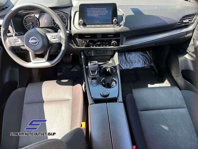 Used 2024 Nissan Rogue SV image 14