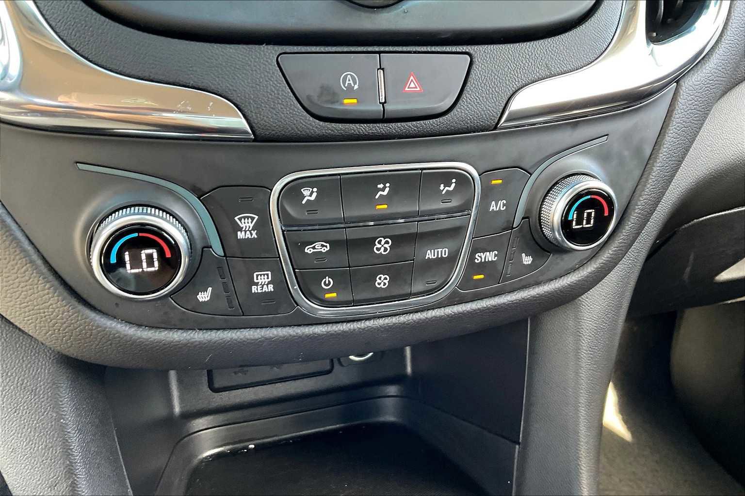 Used 2024 Chevrolet Equinox LT image 29