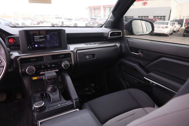 Used 2024 Toyota Tacoma 4x4 Double Cab image 34