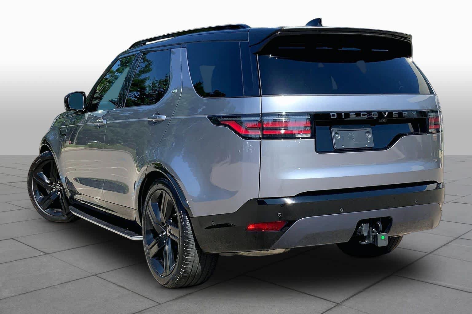 Used 2025 Land Rover Discovery Dynamic SE AWD/4WD image 11