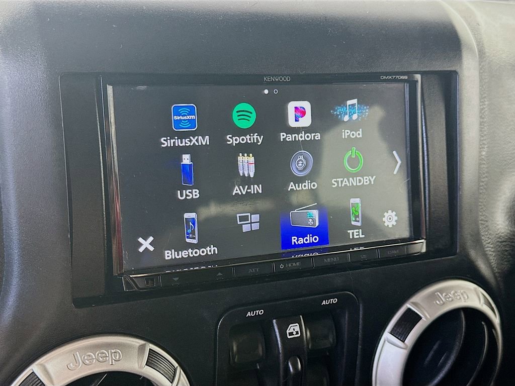 Used 2016 Jeep Wrangler Unlimited Sahara w/ Connectivity Group image 19