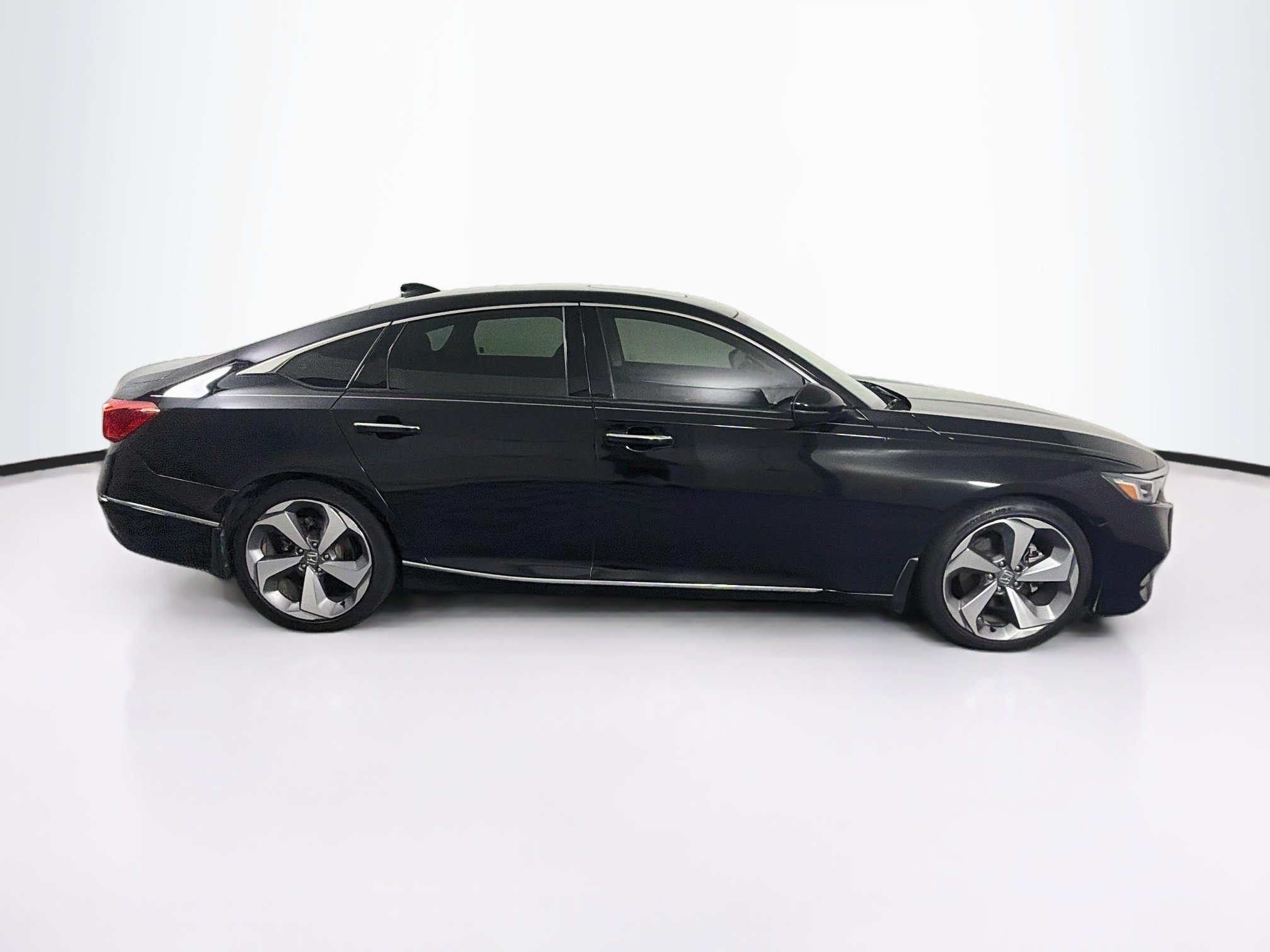 Used 2020 Honda Accord Touring image 10