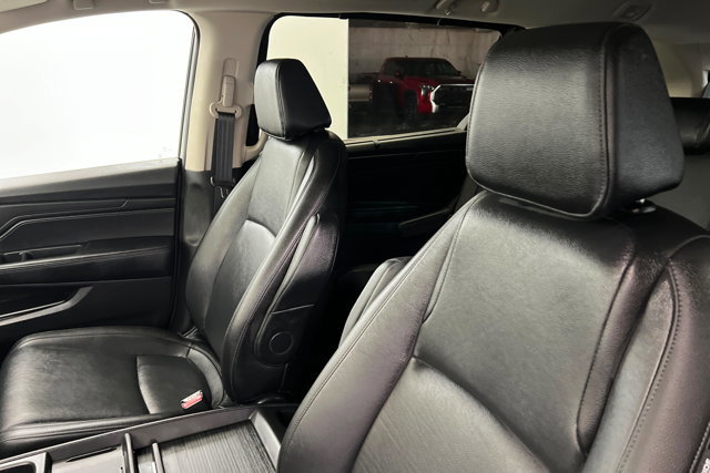 Used 2025 Honda Odyssey EX-L image 16