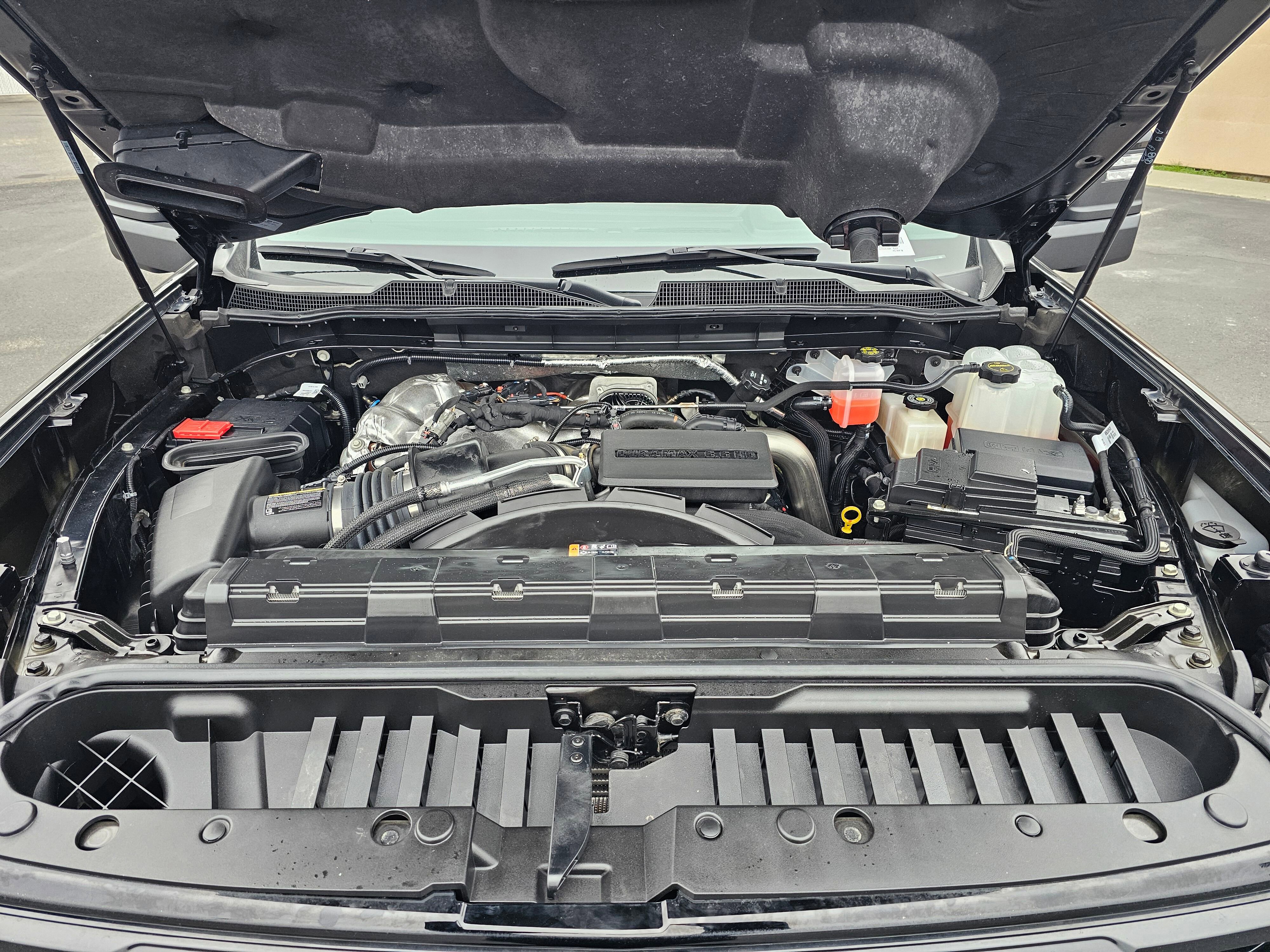 Used 2025 Chevrolet Silverado 3500 LTZ image 9