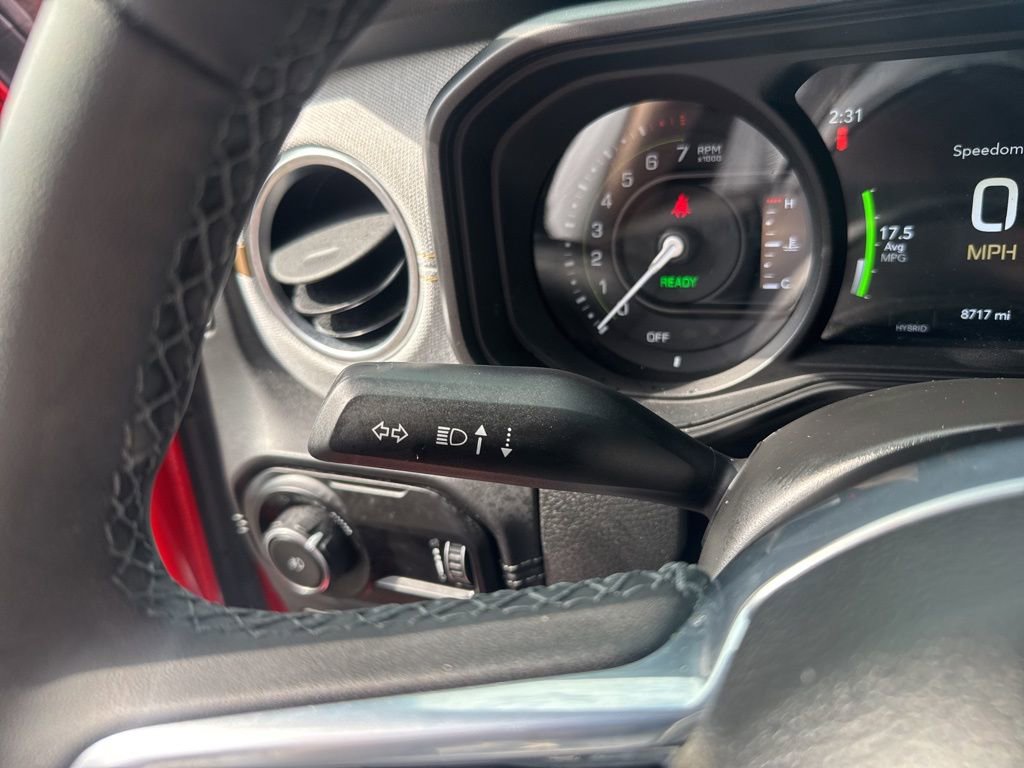 Used 2025 Jeep Wrangler Unlimited Sahara w/ Safety Group image 20