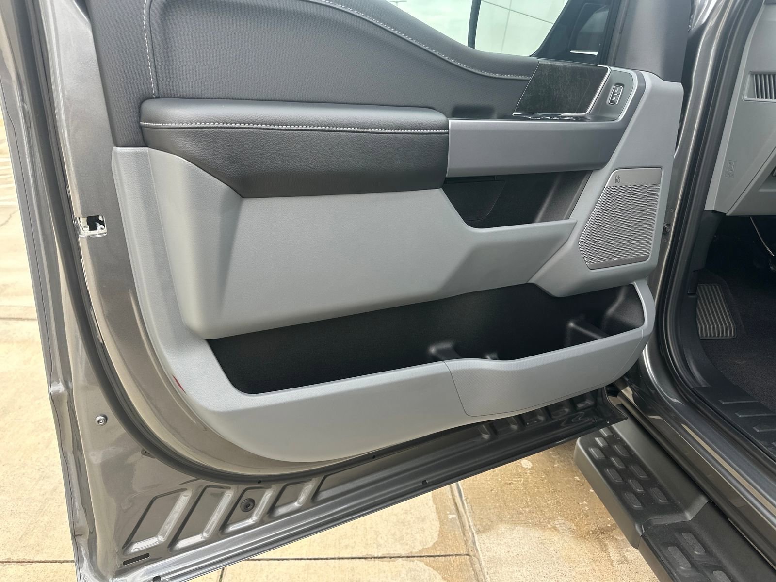 New 2025 Ford F150 Lightning Flash image 10