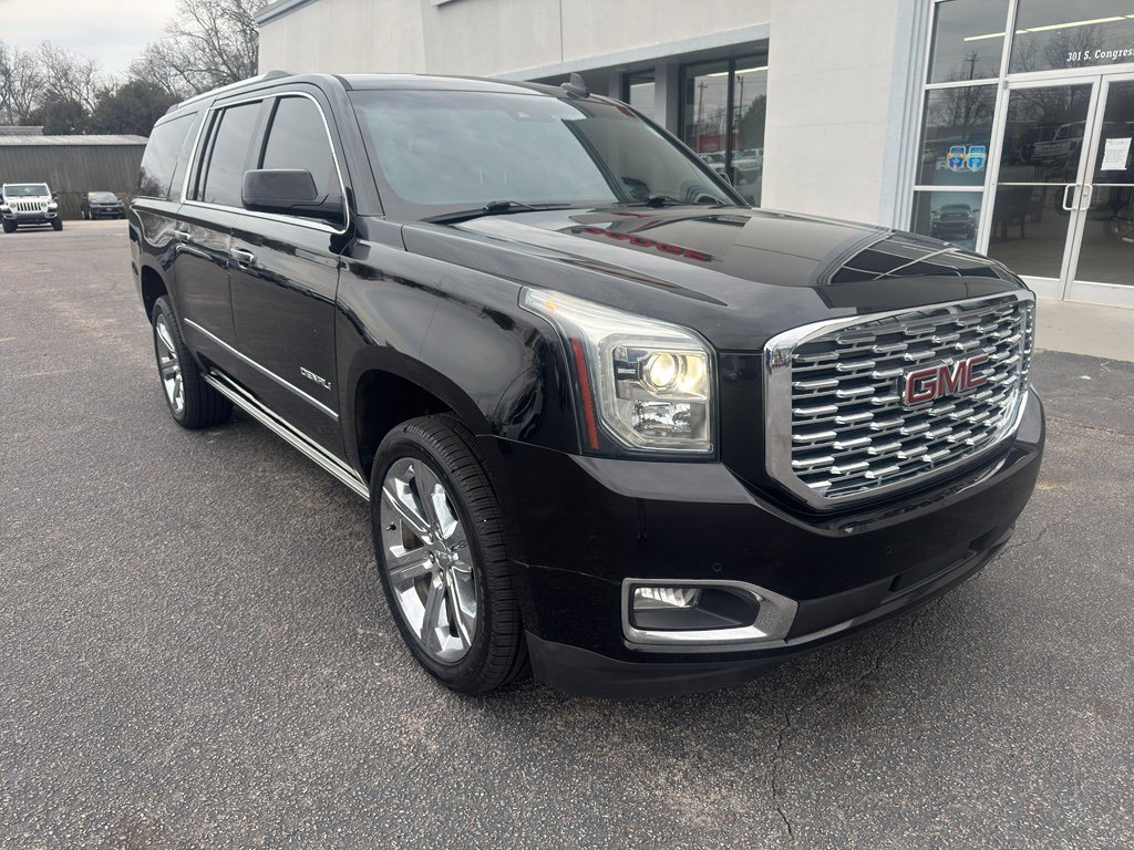 Used 2019 GMC Yukon XL Denali w/ Denali Ultimate Package image 3