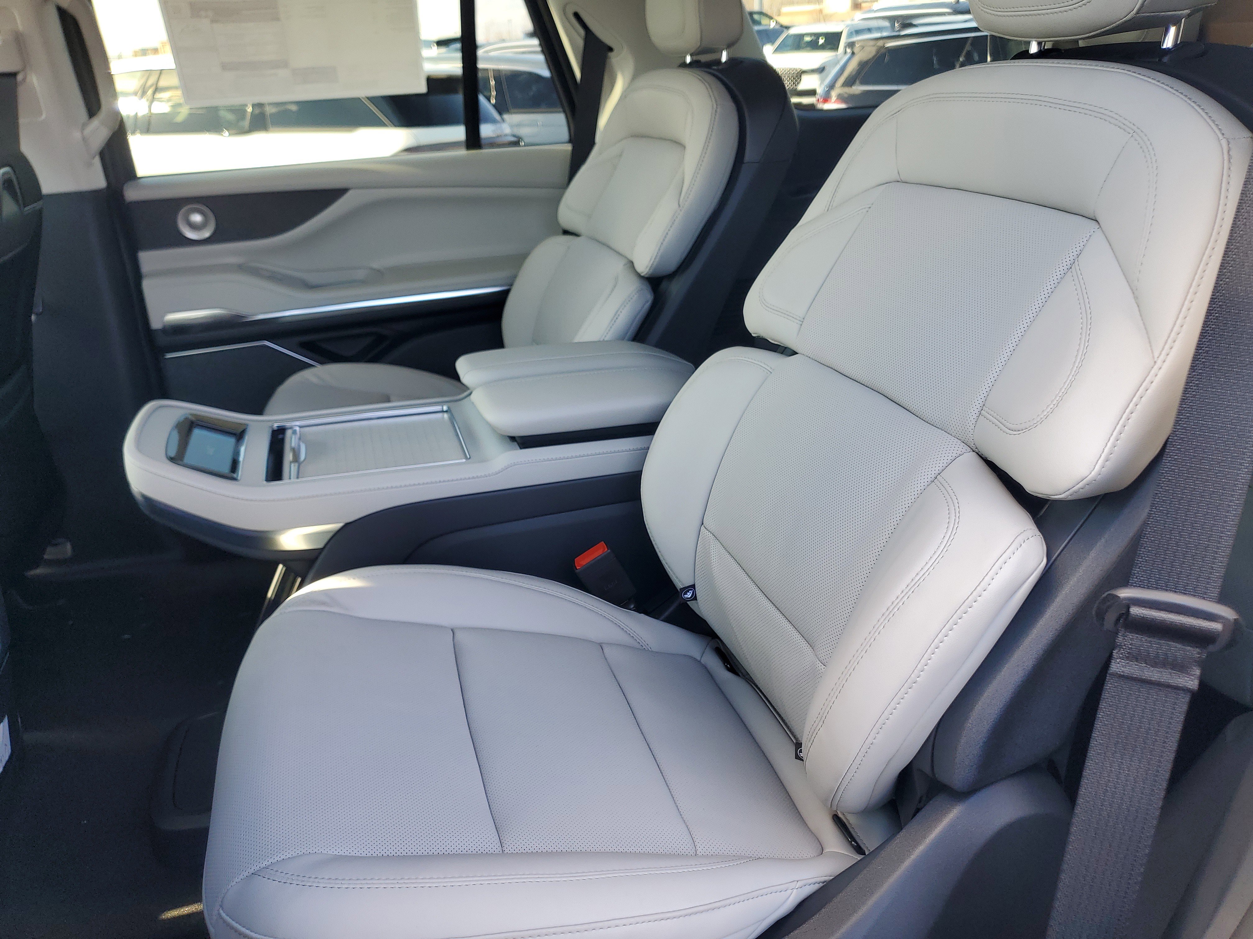 New 2026 Lincoln Navigator Reserve image 29