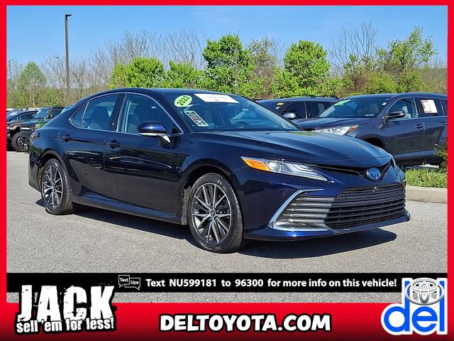 Certified 2022 Toyota Camry XLE w/ Navigation Upgrade Package FWD image 1