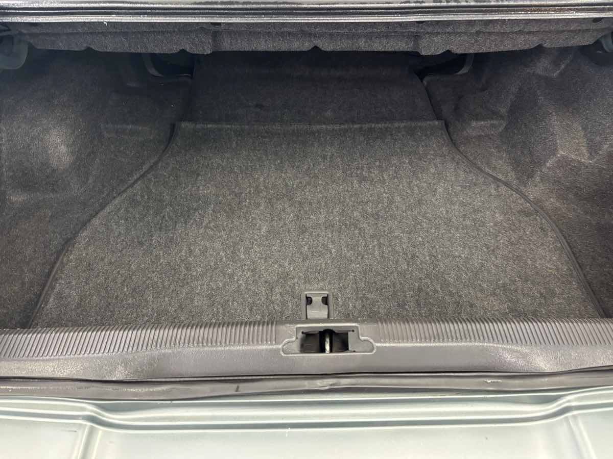 Used 2004 Lincoln LS RWD image 24