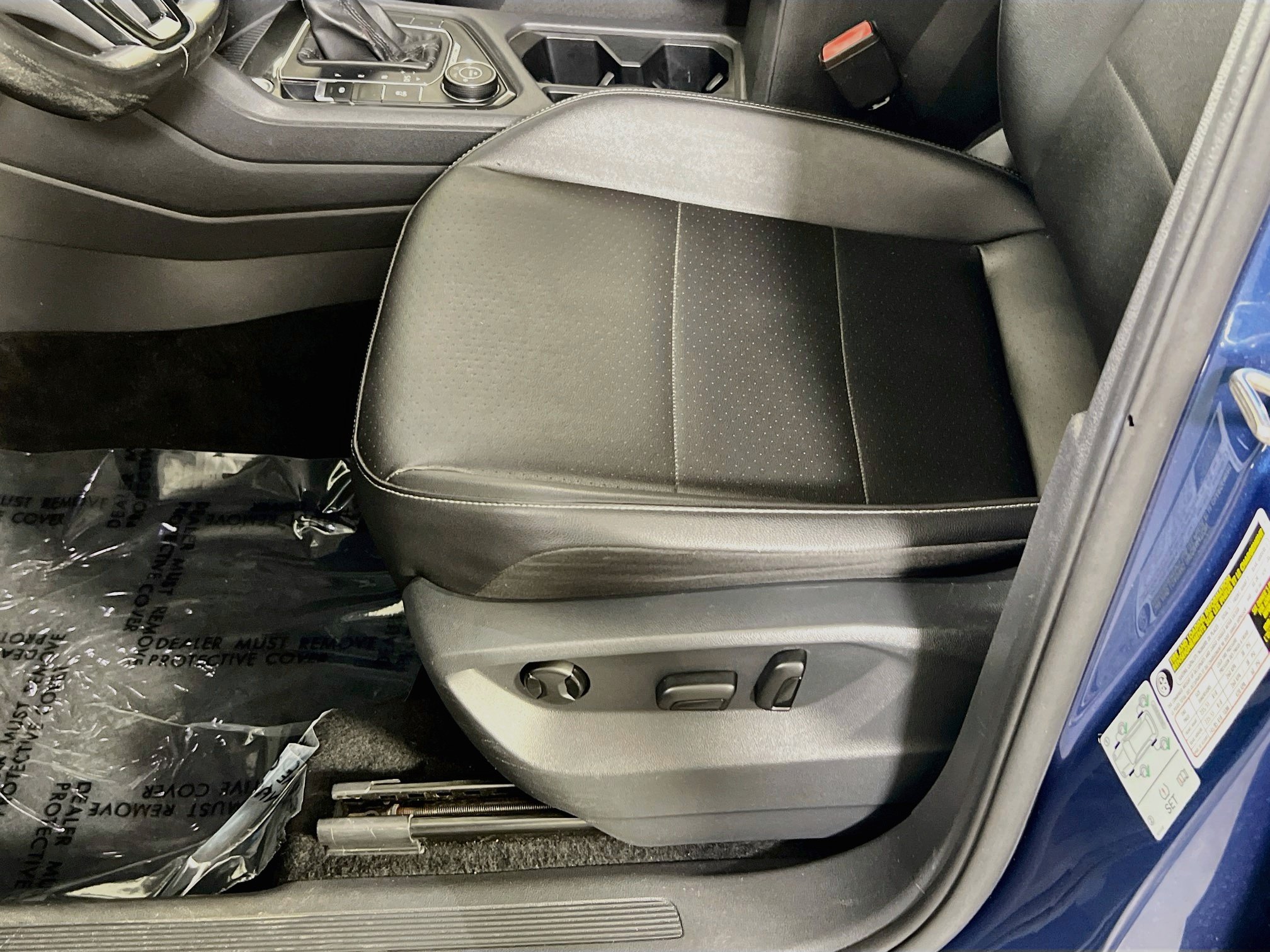 Used 2018 Volkswagen Tiguan SEL AWD/4WD image 19