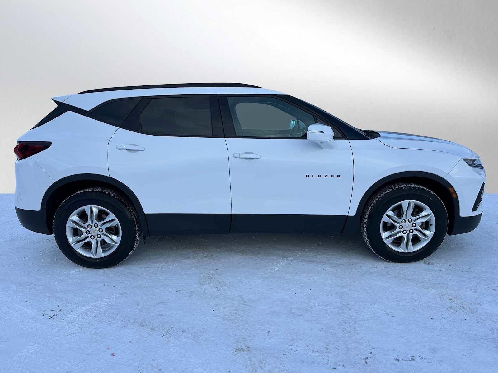 Used 2020 Chevrolet Blazer LT image 2