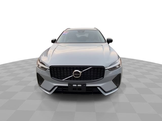 Used 2025 Volvo XC60 B5 Plus w/ Protection Package Premier AWD/4WD image 5