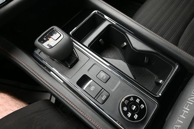 Used 2024 Nissan Pathfinder Rock Creek AWD/4WD image 43