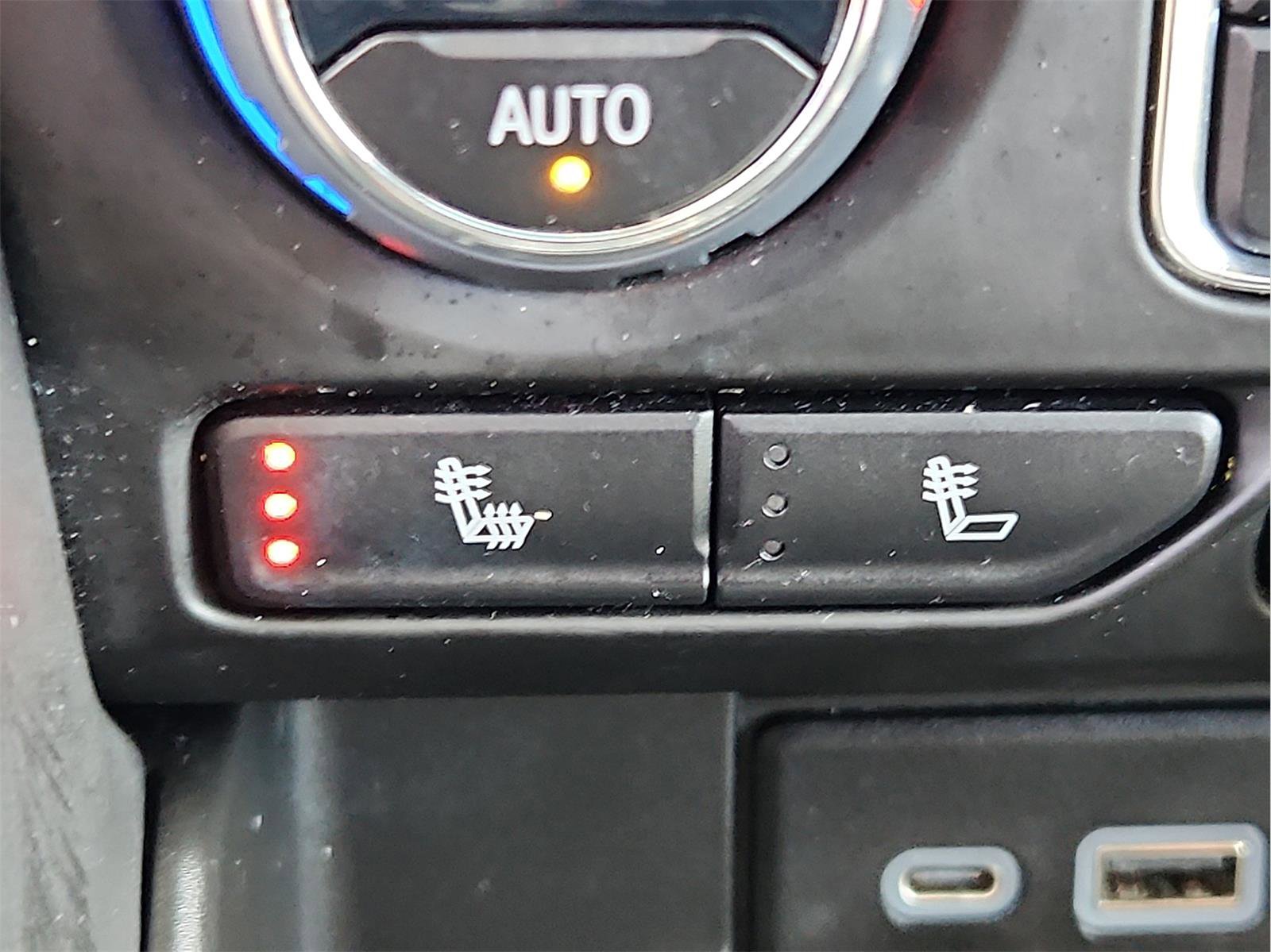 Used 2023 Chevrolet Tahoe RST image 13