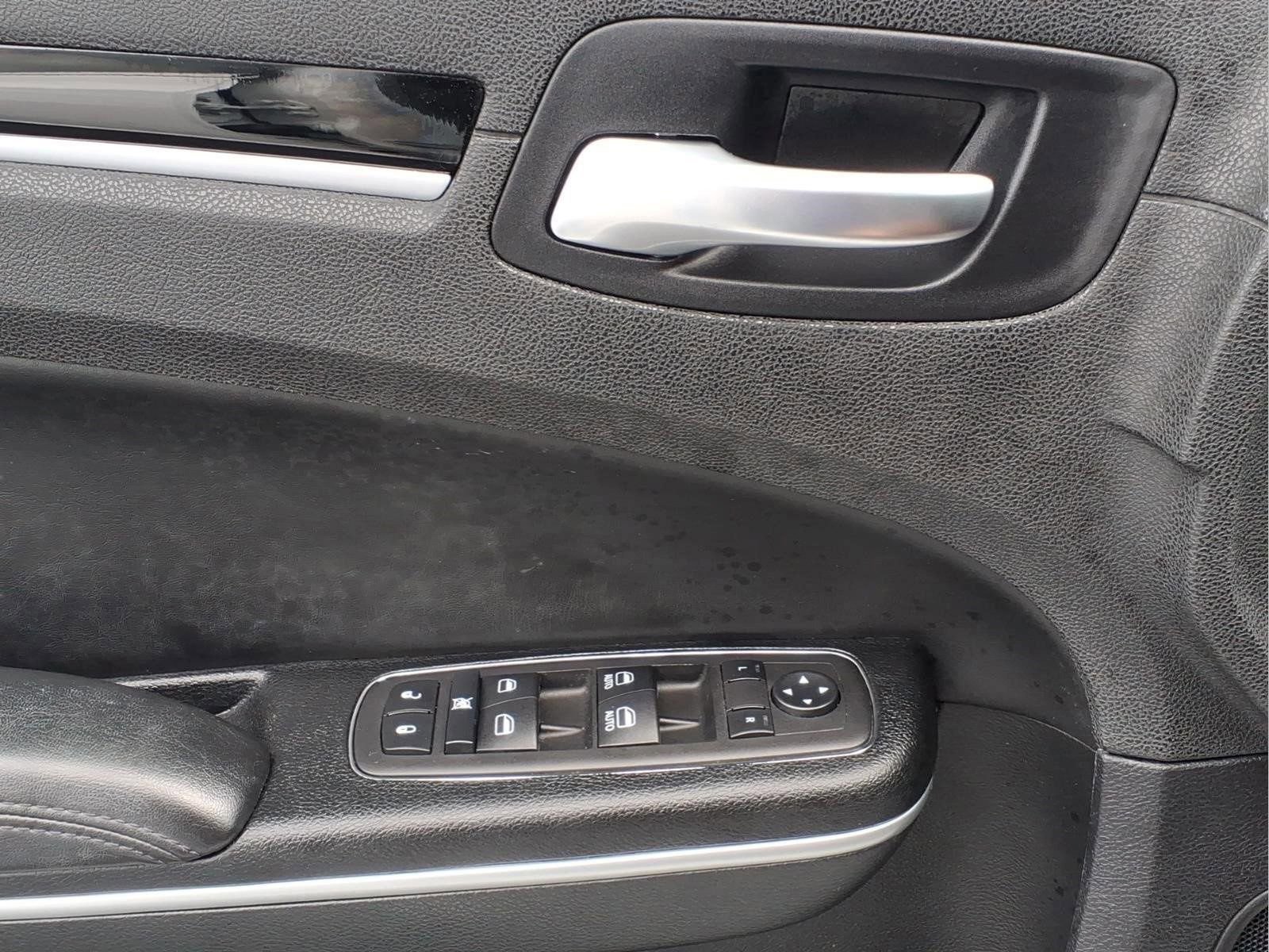 Used 2023 Chrysler 300 Touring RWD image 17