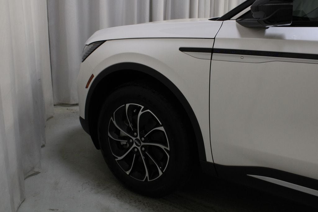 New 2026 Lincoln Nautilus Reserve AWD/4WD image 31