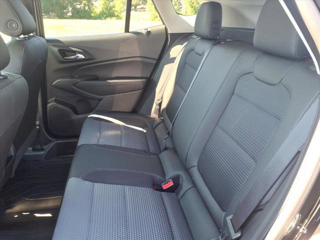 Used 2024 Chevrolet Trax LT w/ Driver Confidence Package image 9