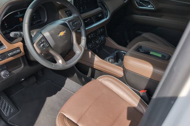Used 2023 Chevrolet Suburban High Country AWD/4WD image 11