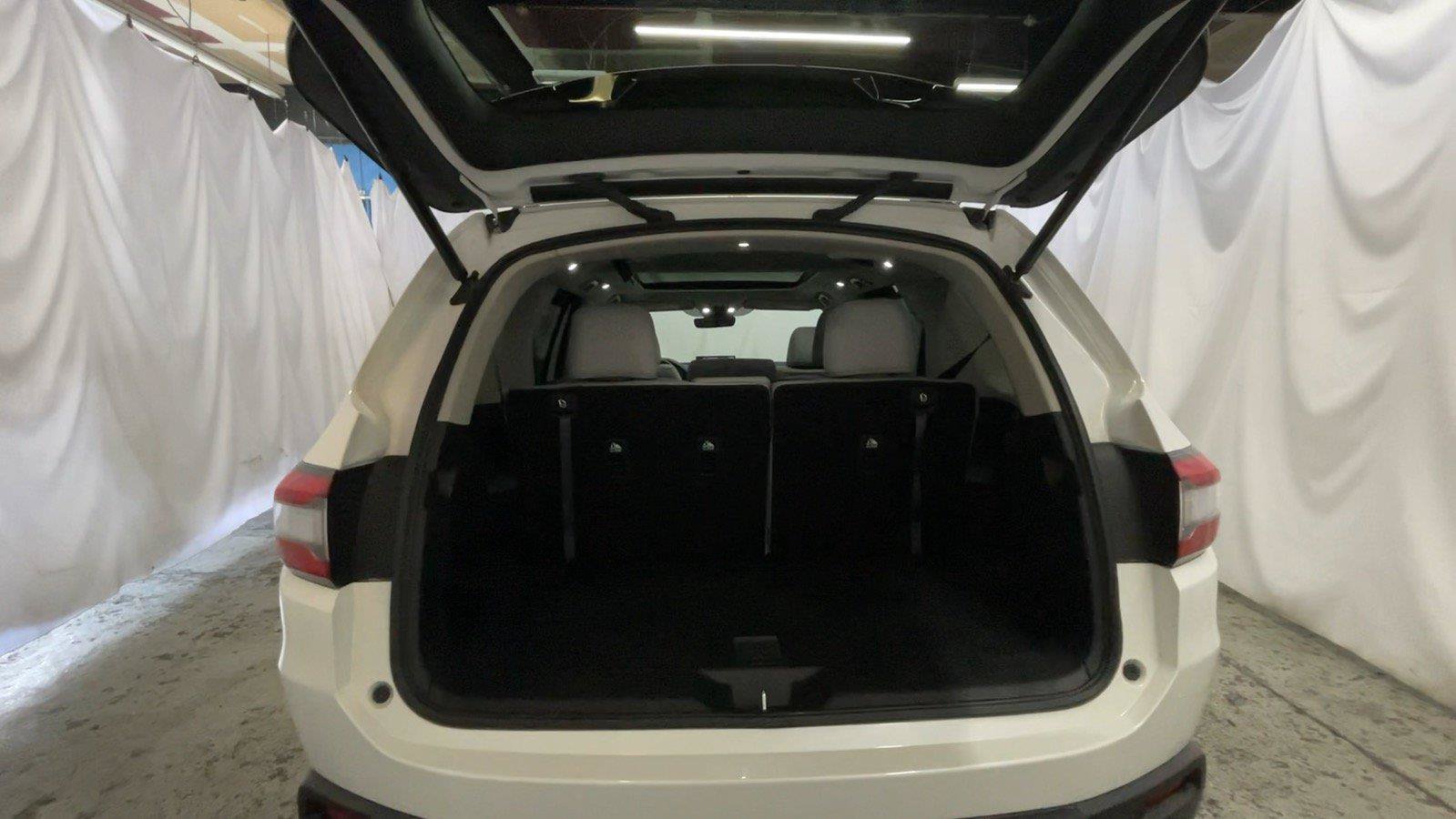 Used 2025 Honda Pilot Elite image 19