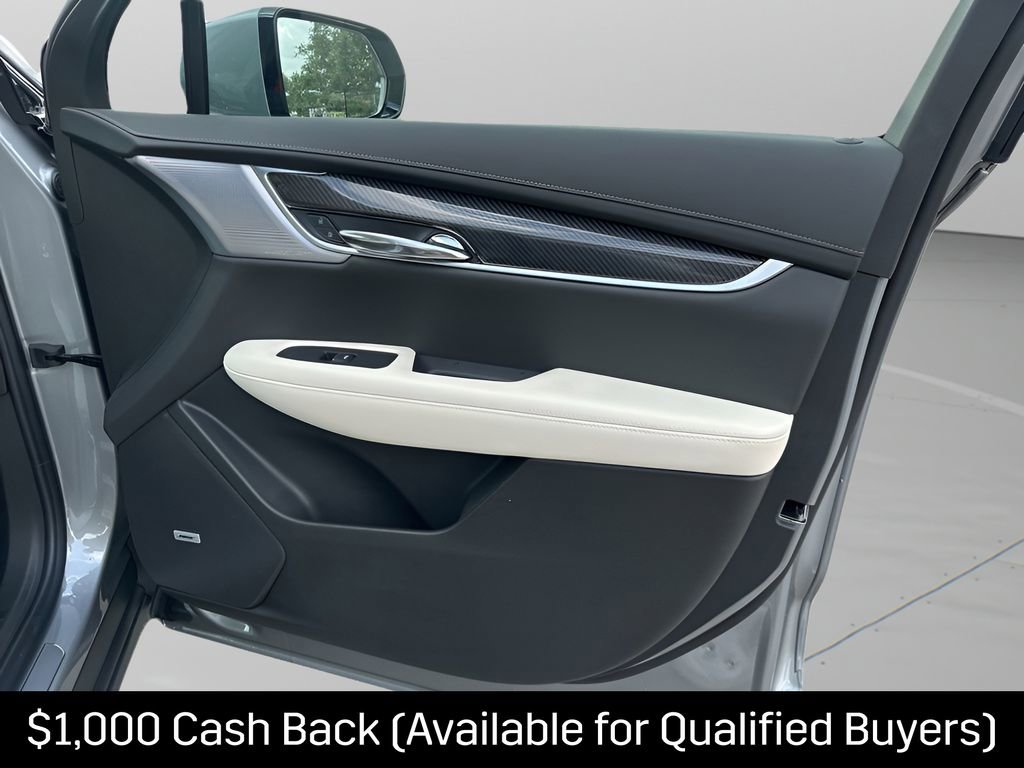 New 2025 Cadillac XT6 Sport w/ Technology Package AWD/4WD image 13