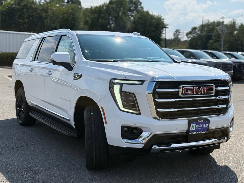 New 2026 GMC Yukon XL Elevation w/ Elevation Premium Package AWD/4WD image 8