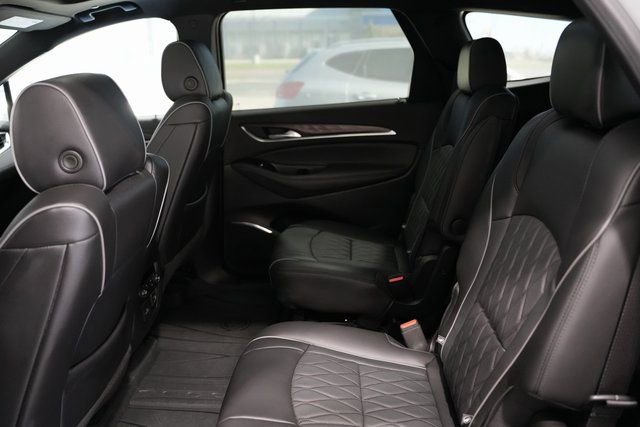 Used 2024 Buick Enclave Avenir image 17