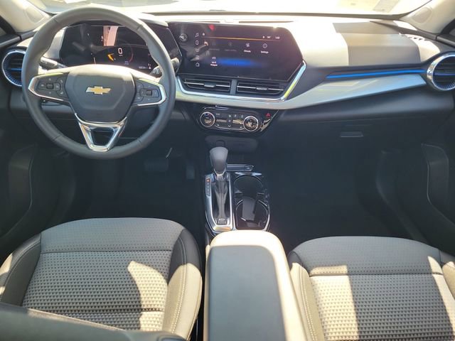 Certified 2025 Chevrolet Trax LT w/ LT Convenience Package image 11