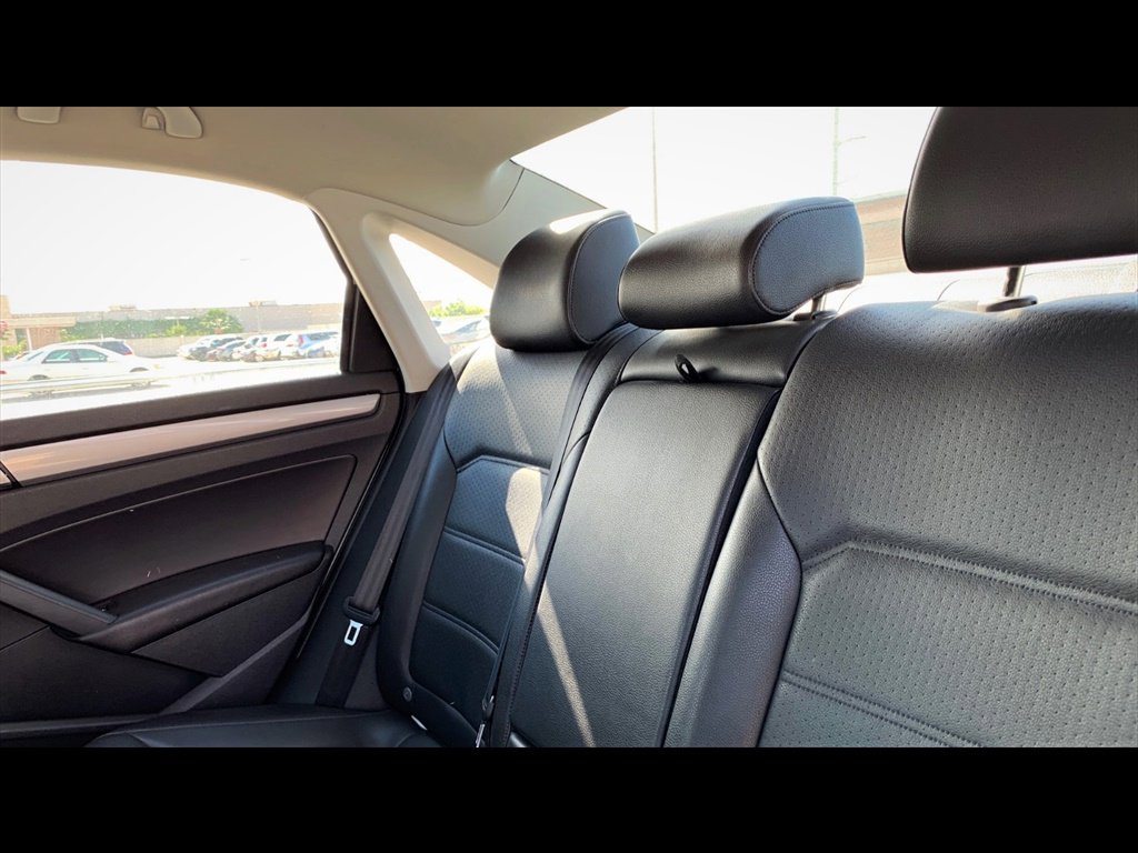 Used 2015 Volkswagen Passat 1.8T Wolfsburg Edition FWD image 11