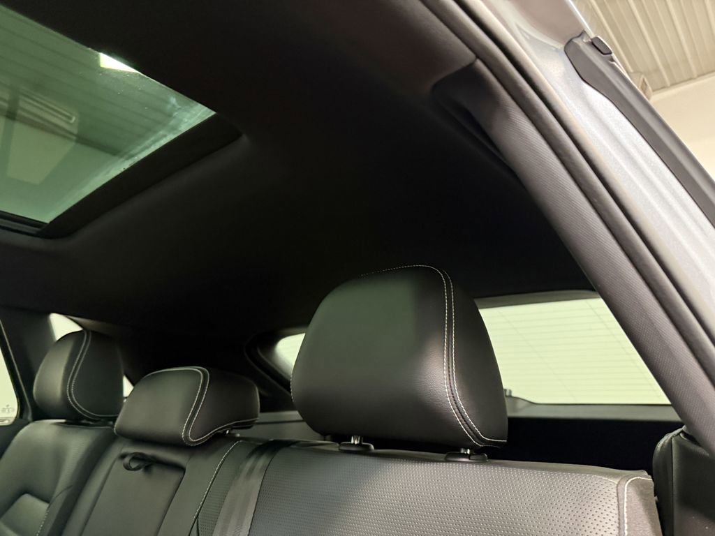 Used 2023 Volkswagen Atlas Cross Sport SEL Premium R-Line image 49