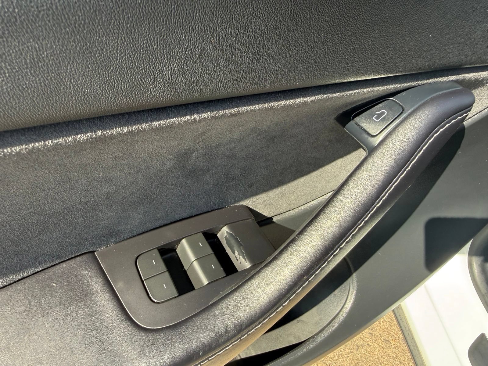 Used 2022 Tesla Model Y Performance AWD/4WD image 13