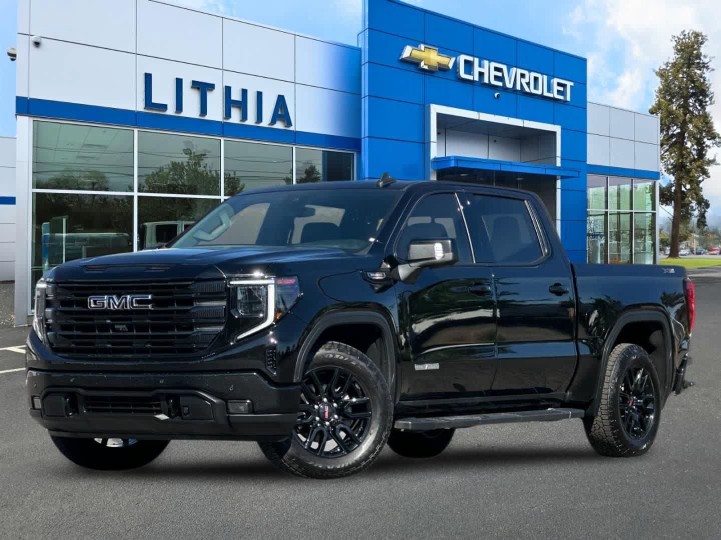 Used 2024 GMC Sierra 1500 Elevation w/ Elevation Premium Package AWD/4WD image 1