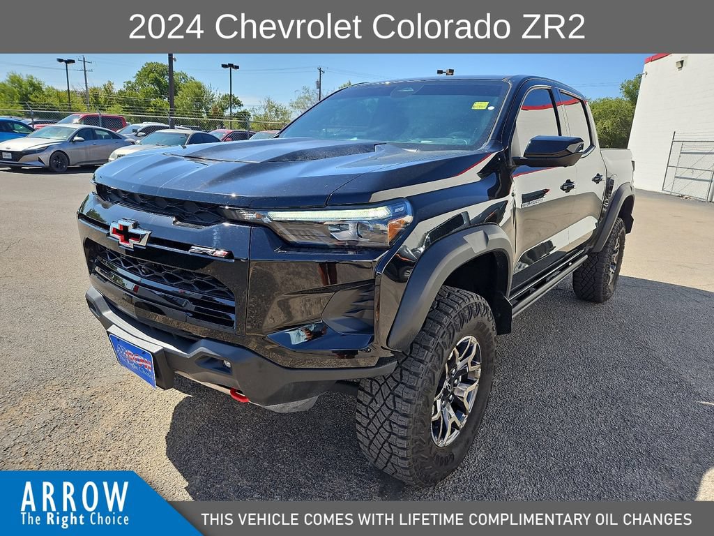 Used 2024 Chevrolet Colorado ZR2 w/ Technology Package AWD/4WD image 4