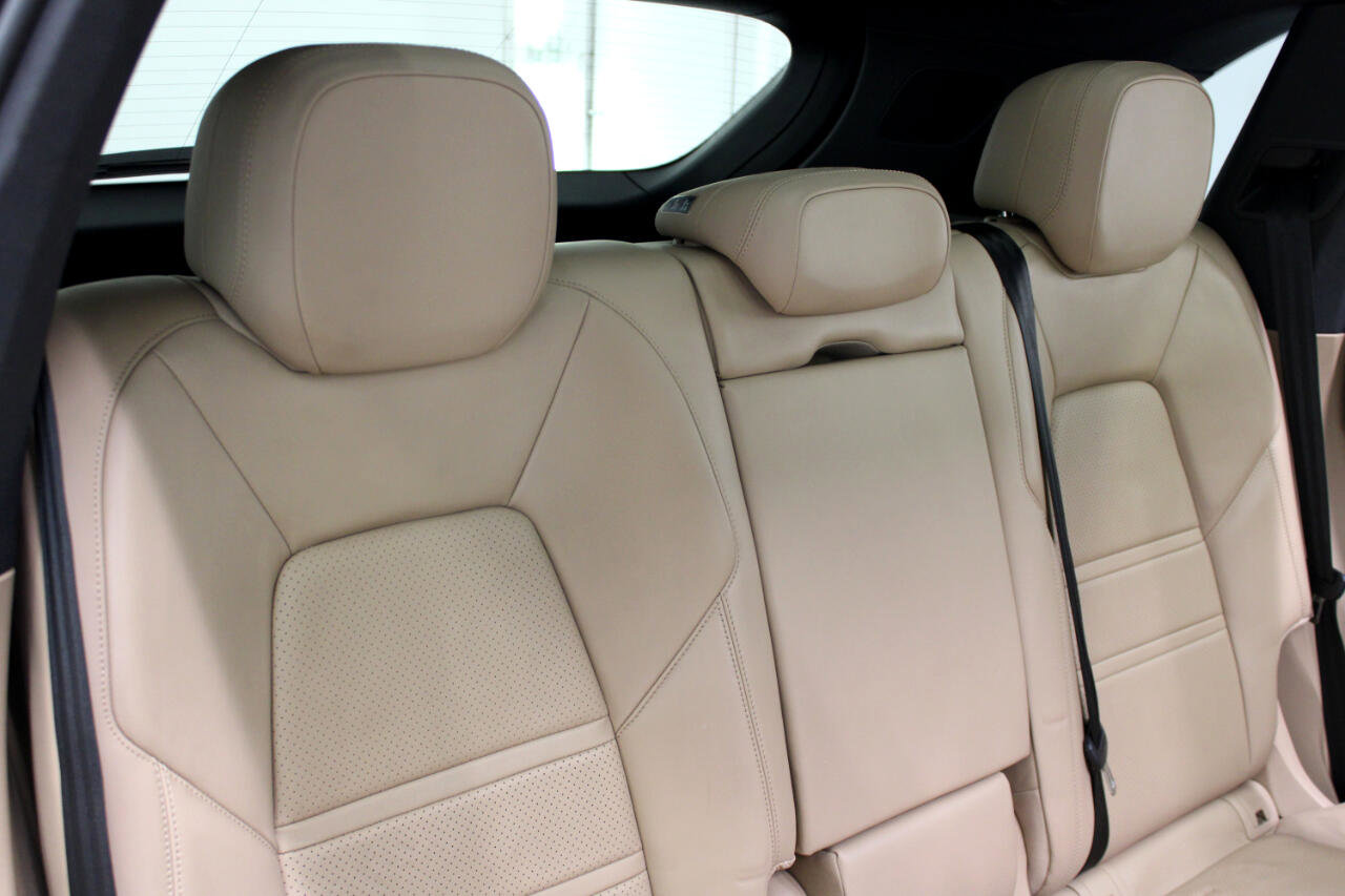 Used 2019 Porsche Cayenne image 45