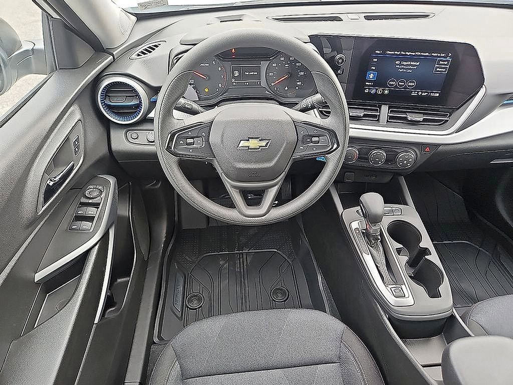 New 2026 Chevrolet Trax LS image 10