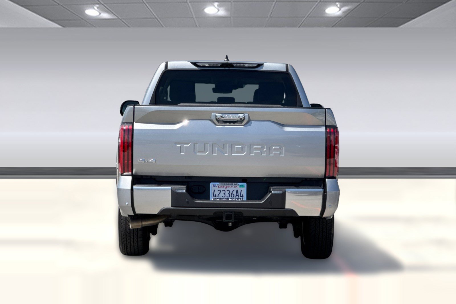 Used 2024 Toyota Tundra Limited AWD/4WD image 9