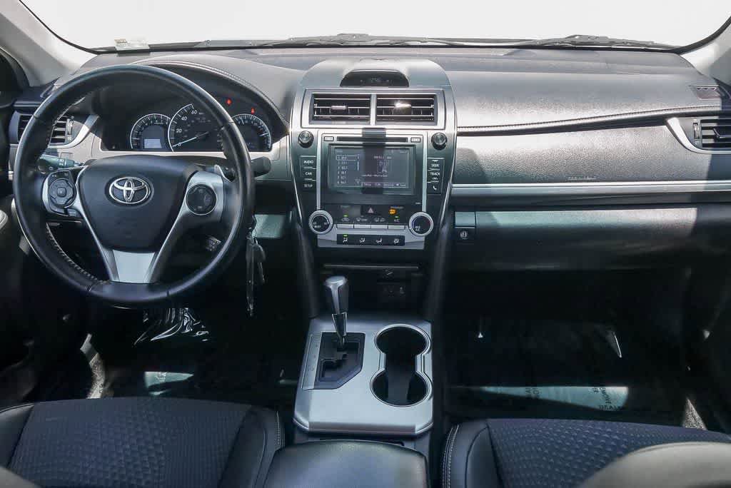 Used 2014 Toyota Camry SE FWD image 11