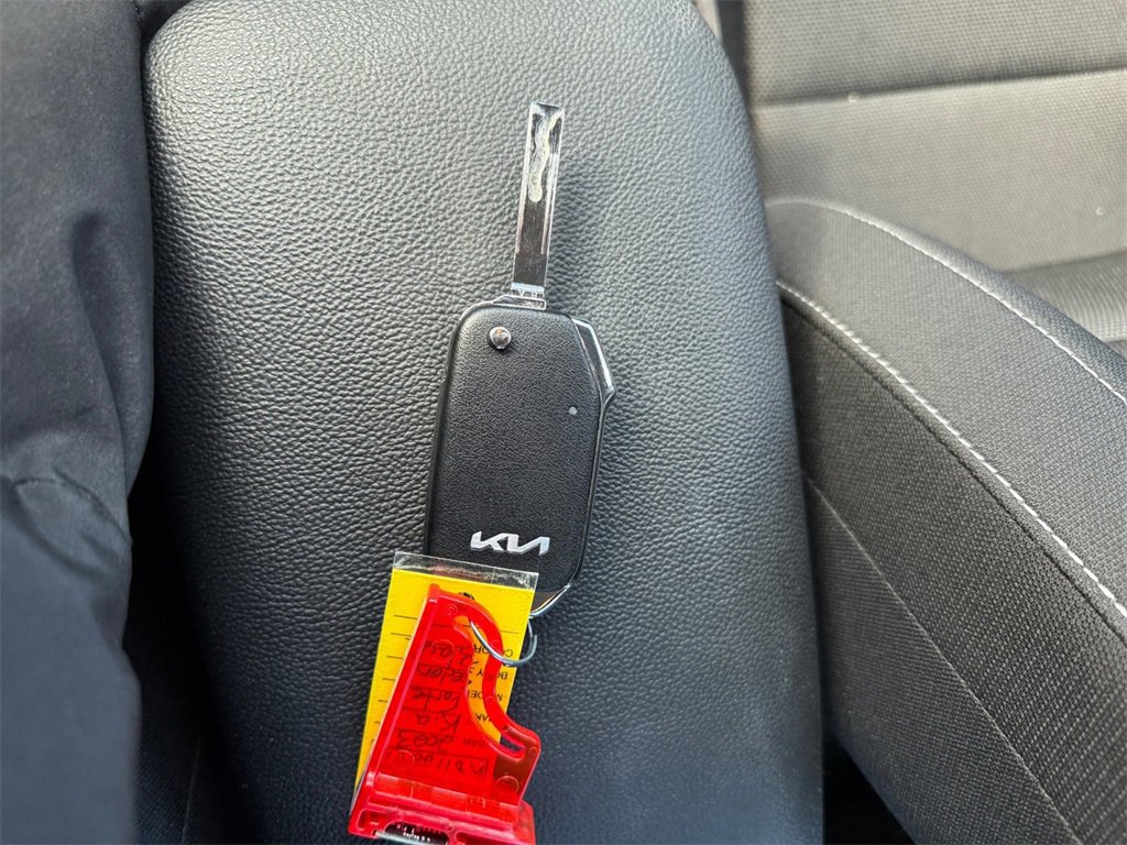 Certified 2023 Kia Forte LXS image 29