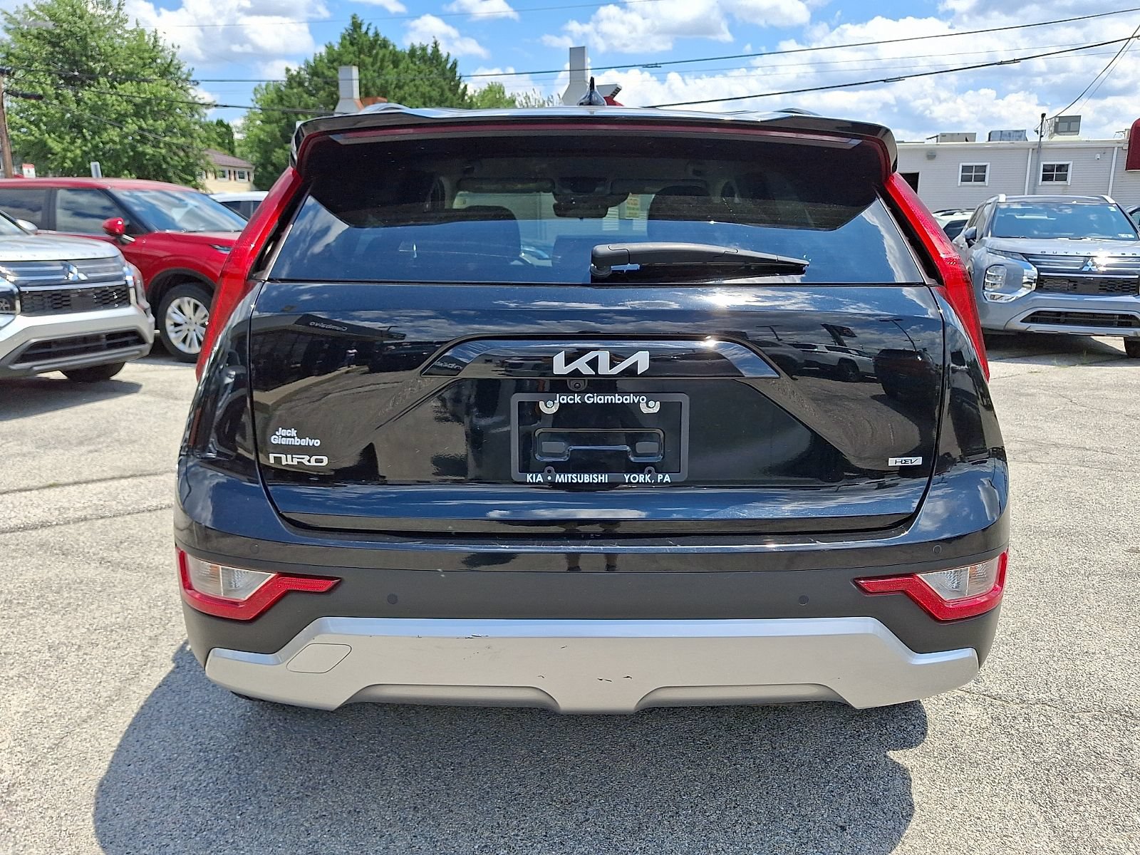 Used 2023 Kia Niro EX FWD image 6