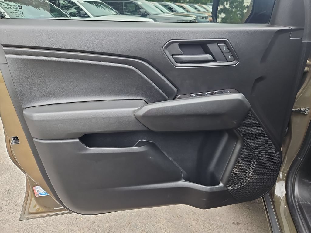 Used 2025 Chevrolet Colorado Trail Boss AWD/4WD image 11