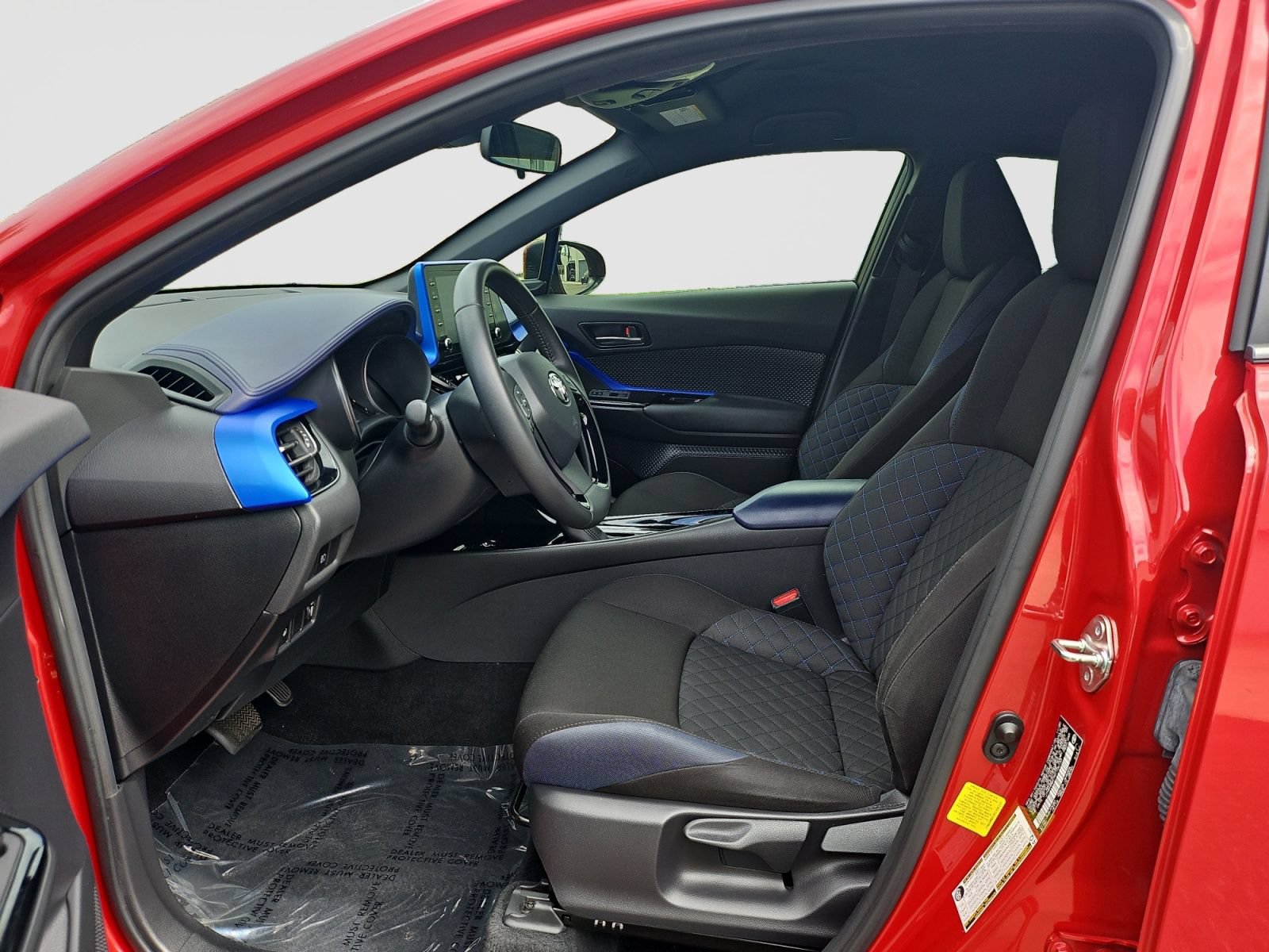 Used 2021 Toyota C-HR XLE FWD image 16