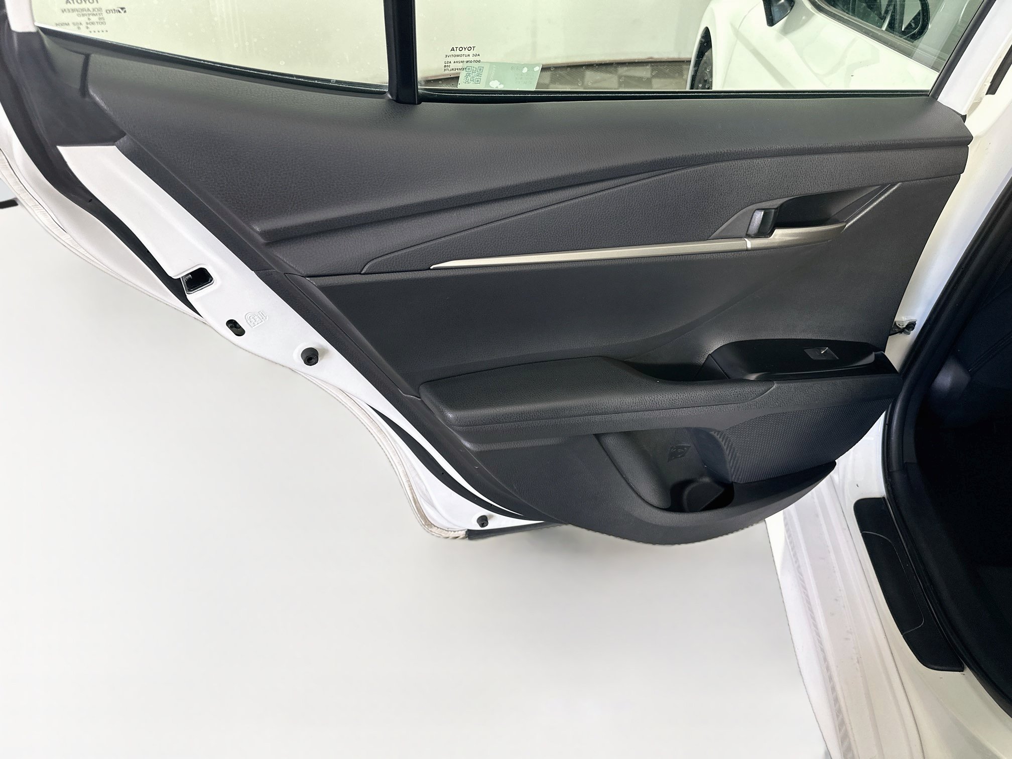 Used 2025 Toyota Camry SE FWD image 27