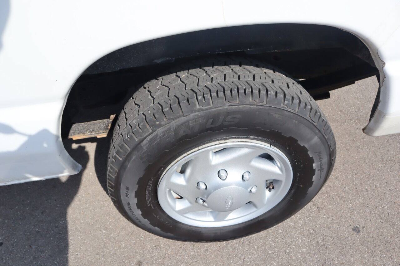 Used 2011 Ford E-250 and Econoline 250 w/ PWR Group RWD image 15
