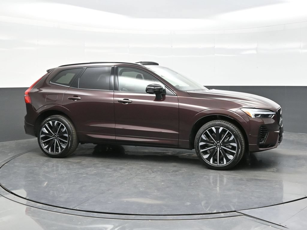 New 2026 Volvo XC60 T8 Ultra w/ Climate Package AWD/4WD image 8