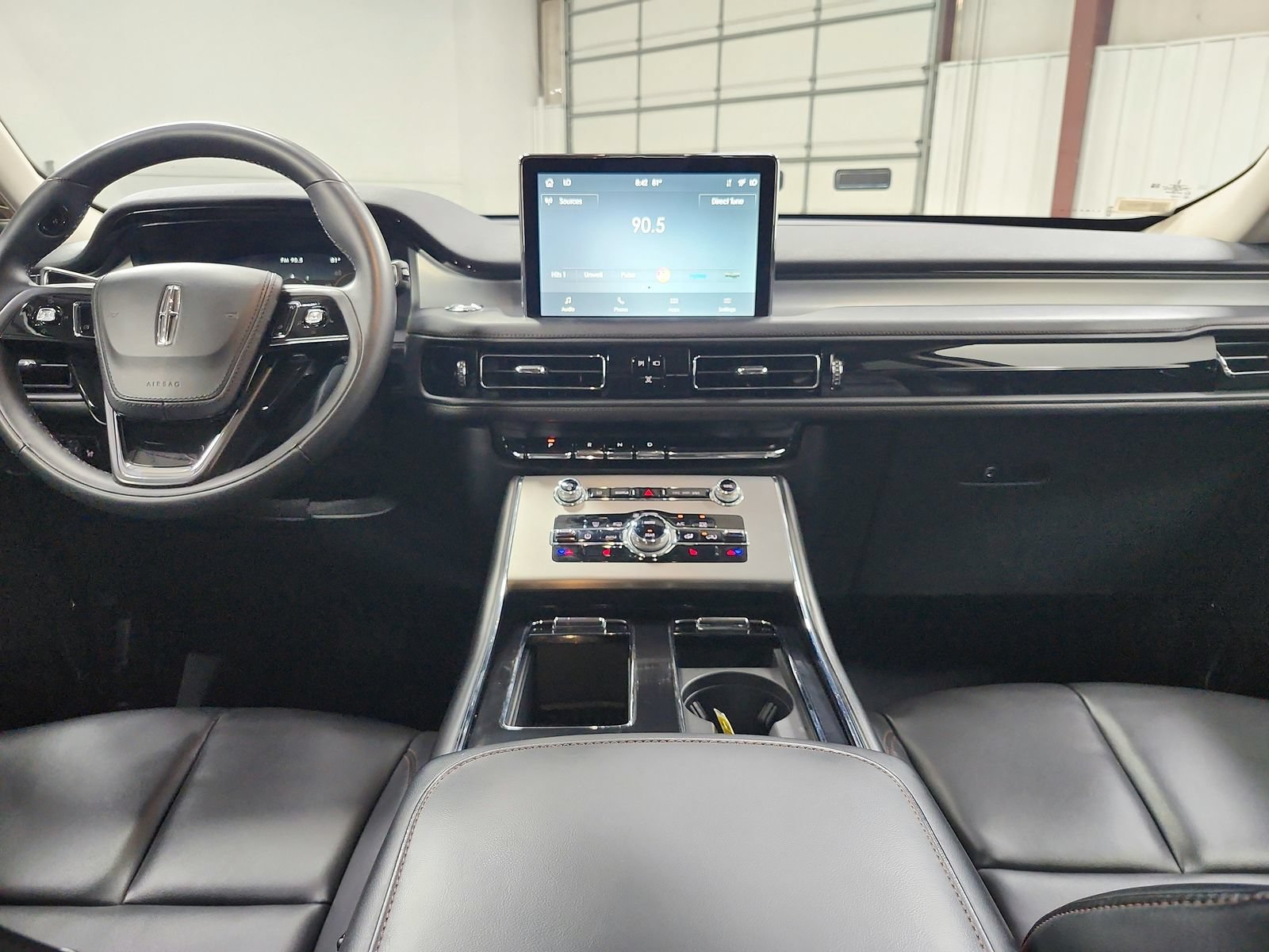 Used 2023 Lincoln Aviator AWD w/ Premium Package image 26