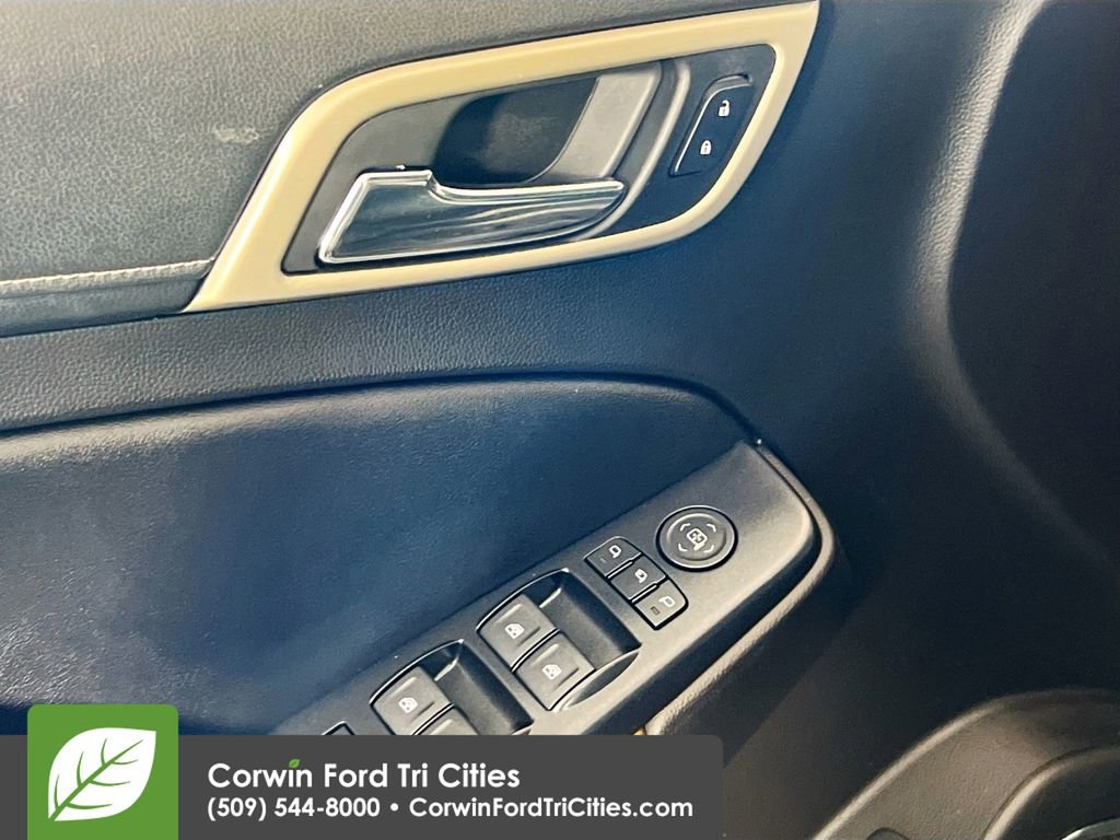 Used 2015 GMC Yukon Denali w/ Premium Package image 12