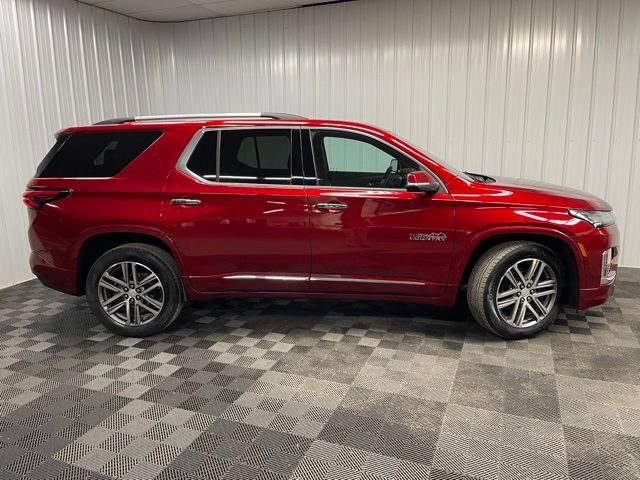 Used 2023 Chevrolet Traverse High Country image 2