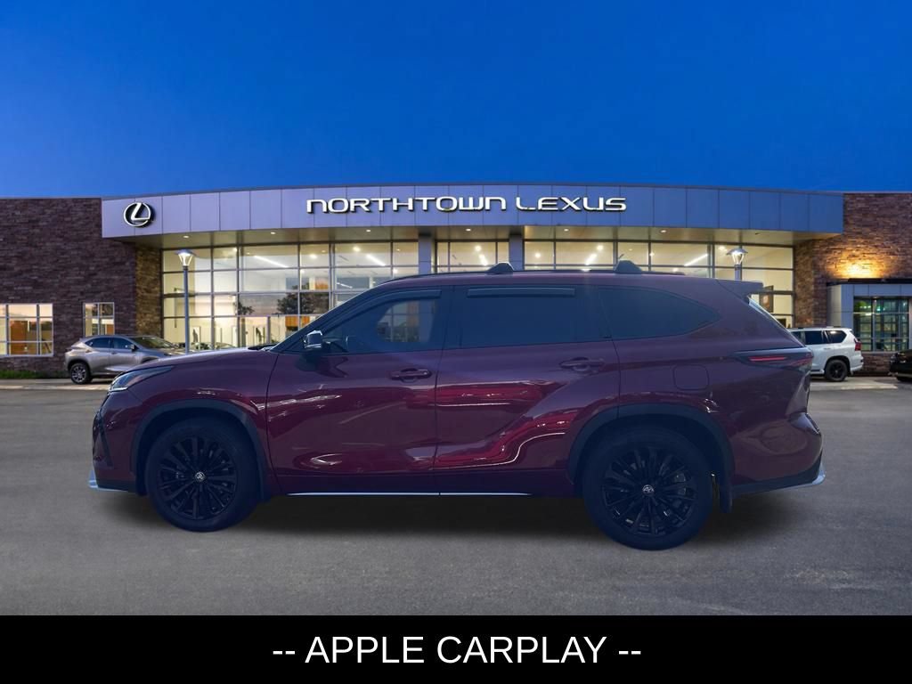 Used 2024 Toyota Highlander XSE AWD/4WD image 3